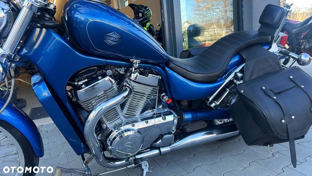 Suzuki Intruder - 16