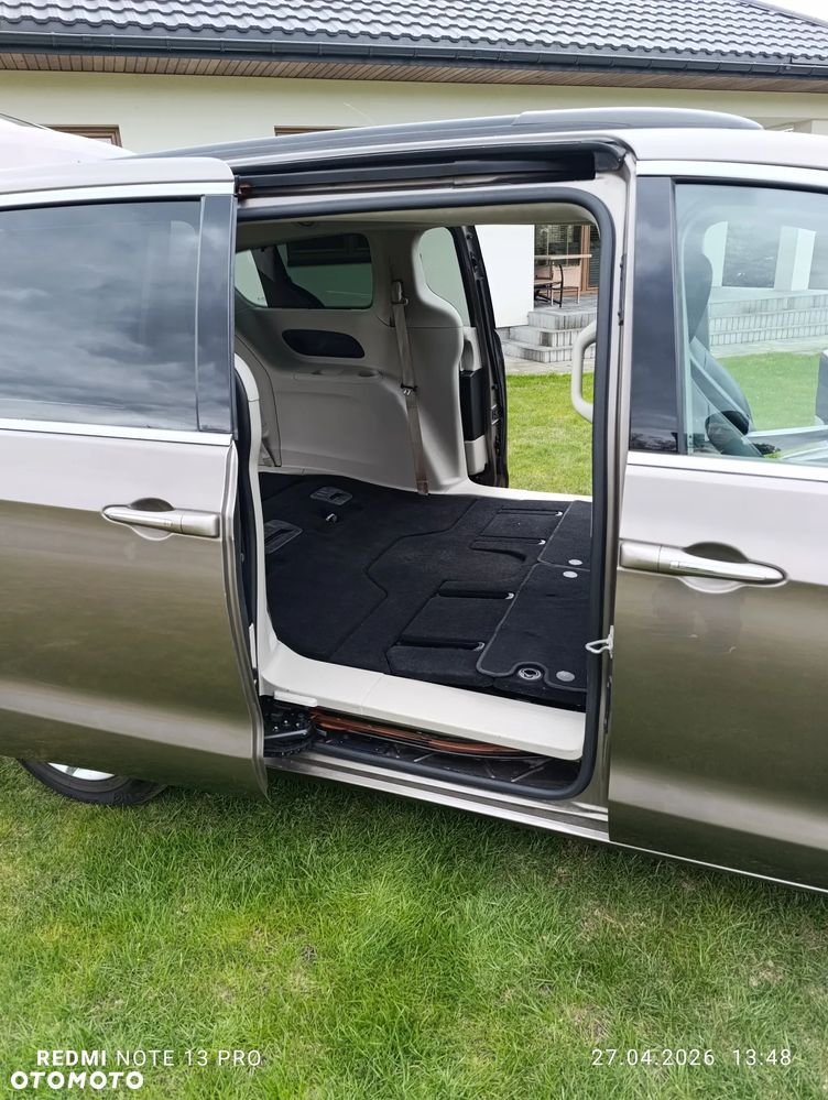 Chrysler Pacifica - 13