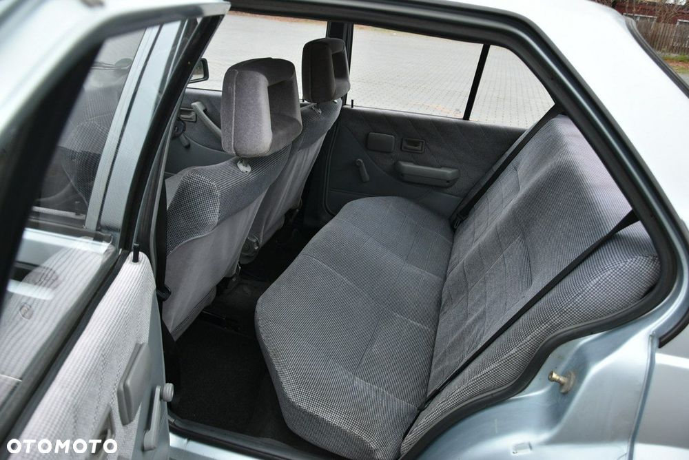 Opel Ascona 1.6 L - 11