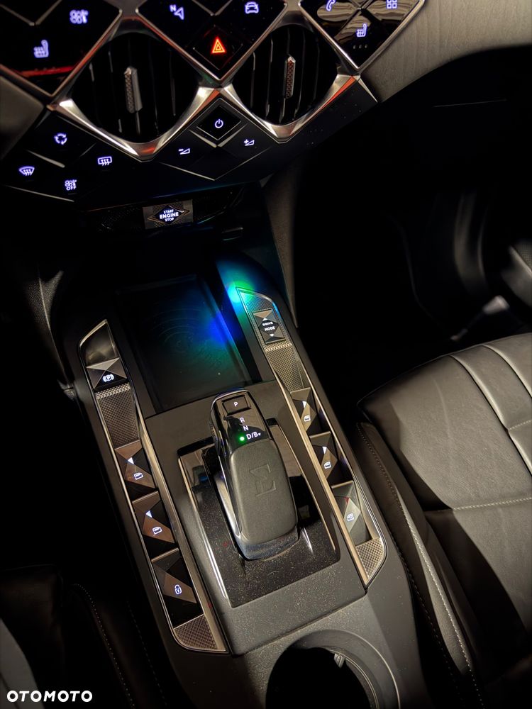 DS Automobiles DS 3 Crossback Performance Line + - 11