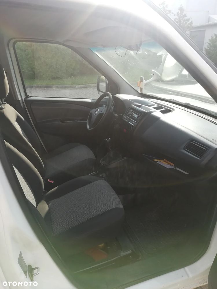 Fiat Doblo - 8