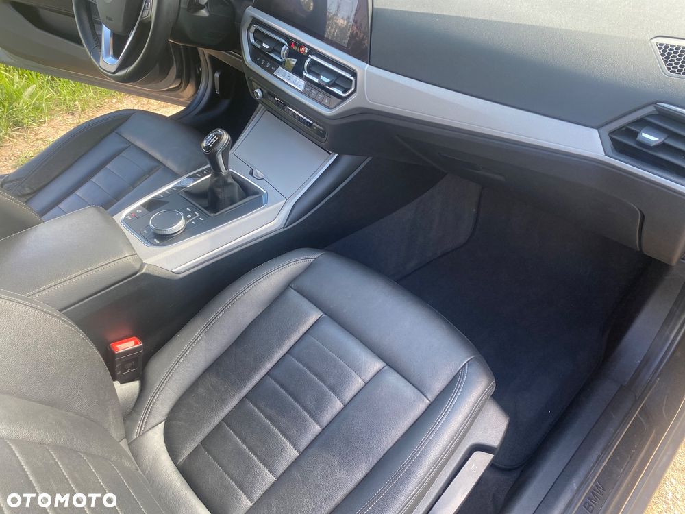 BMW Seria 3 318i - 19
