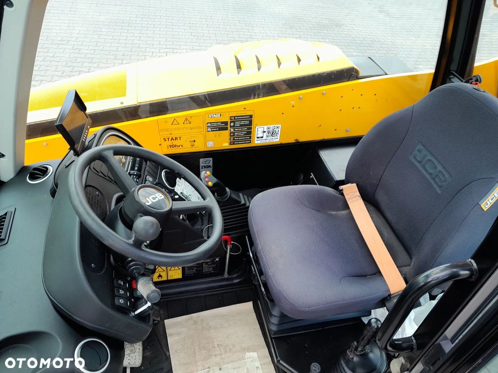 JCB 535-95 2024 JOYSTICK - 19