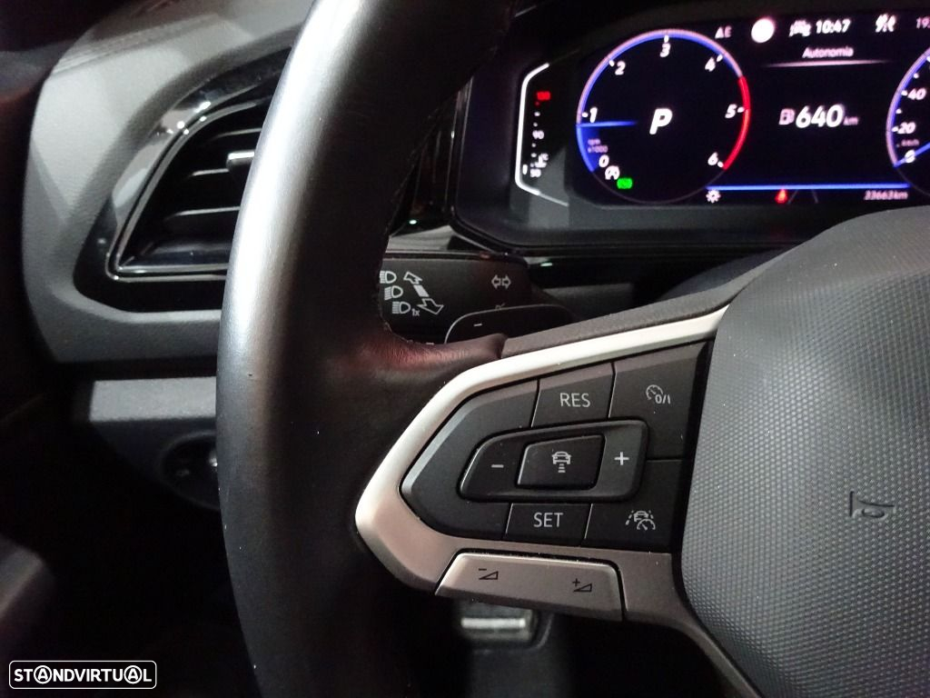 VW T-Roc 2.0 TDI R-Line DSG - 16