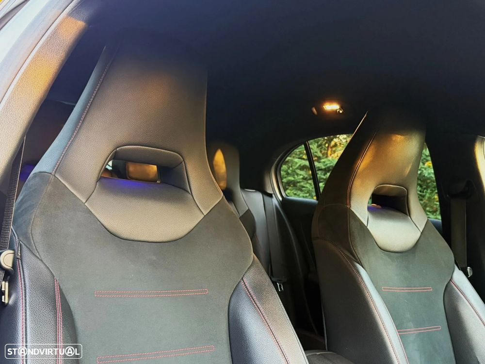 Mercedes-Benz A 180 d 7G-DCT AMG Line - 15