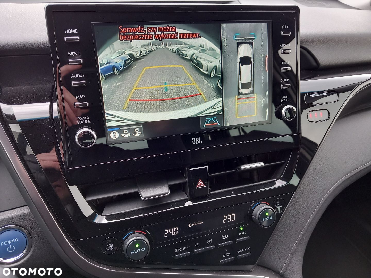 Toyota Camry - 29