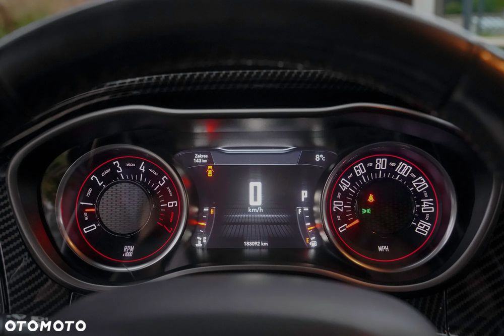 Dodge Challenger 3.6 SXT Plus - 10