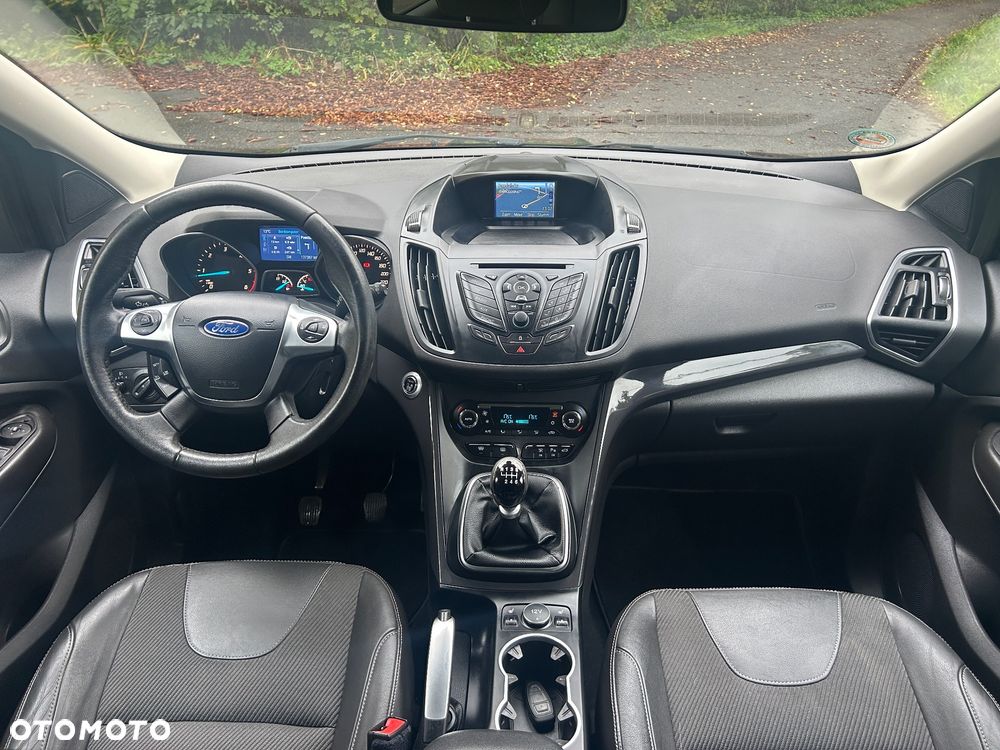 Ford Kuga 2.0 TDCi 2x4 Titanium - 25