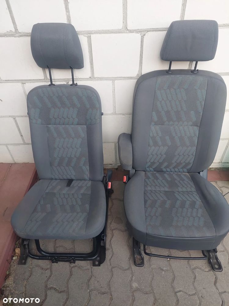 Fotele Ford Connect - 1