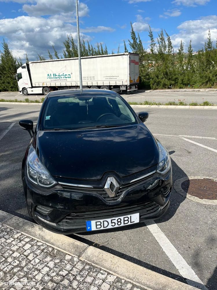 Renault Clio - 2