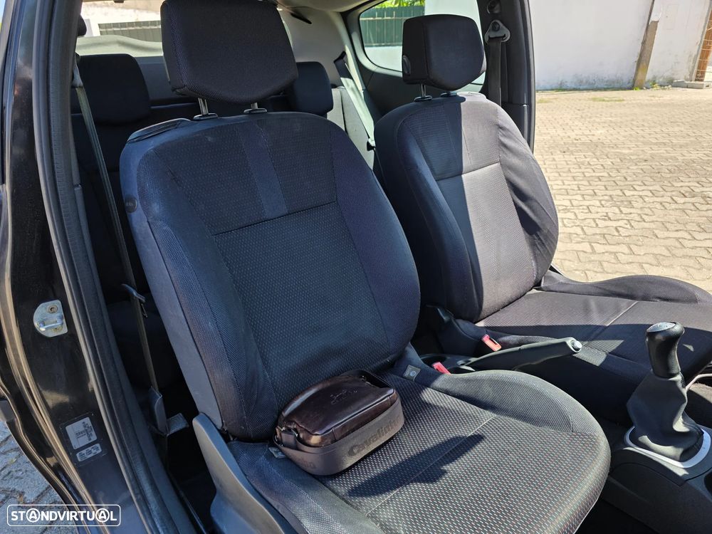 Renault Clio 1.2 16V Confort Dynamique - 14