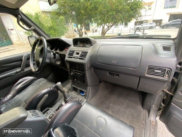 Mitsubishi Pajero - 16