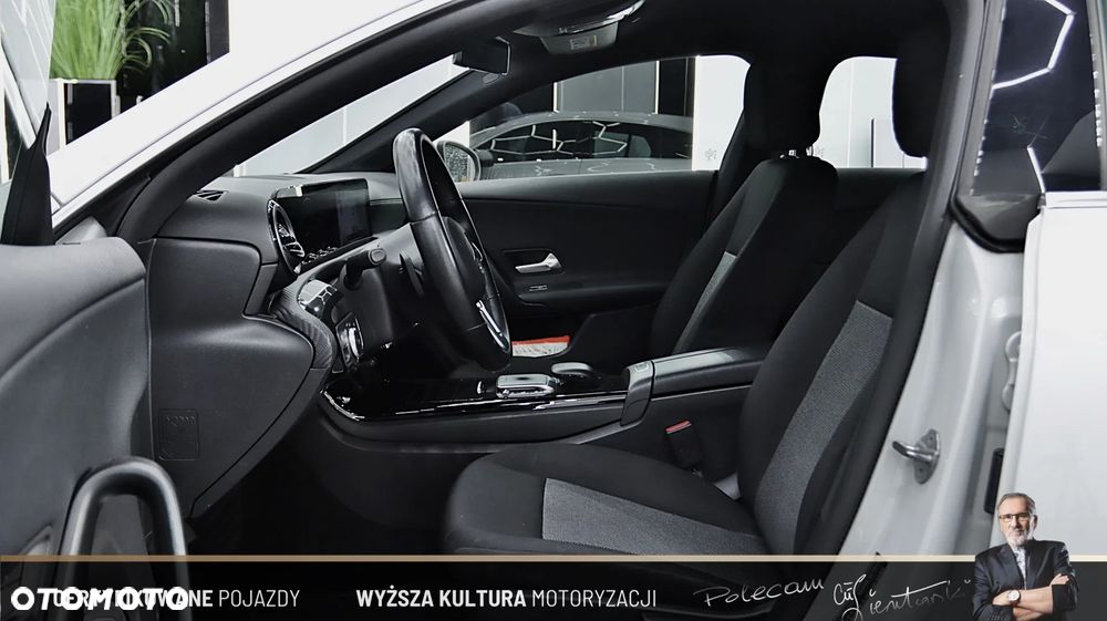 Mercedes-Benz CLA 200 d 4-Matic 8G-DCT - 15
