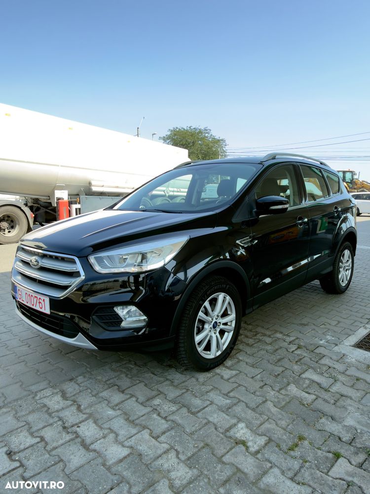 Ford Kuga - 1
