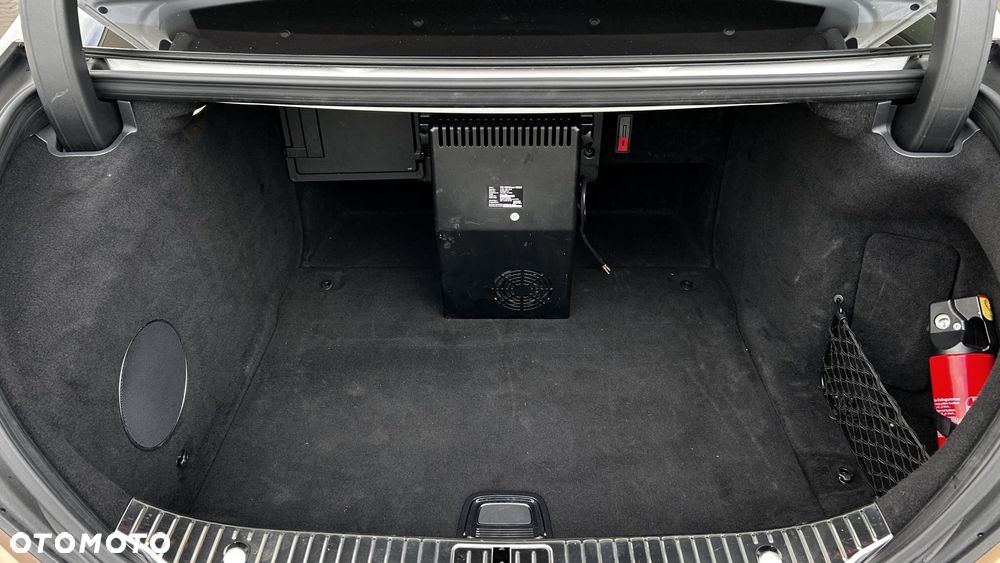 Mercedes-Benz Klasa S 560 4-Matic L 9G-TRONIC - 38