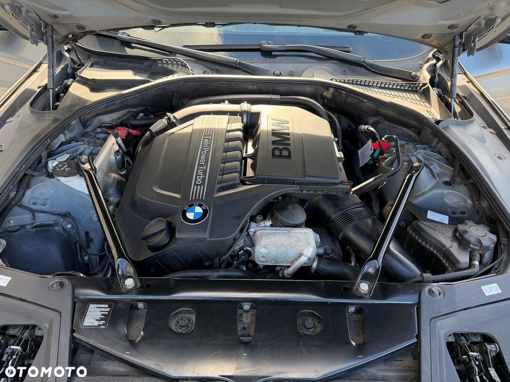 BMW Seria 5 535i - 12