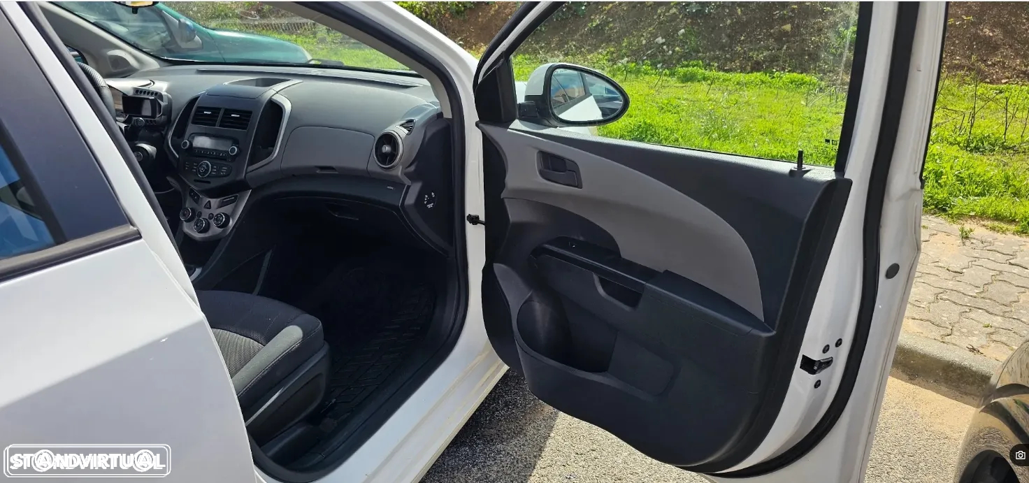Chevrolet Aveo - 16