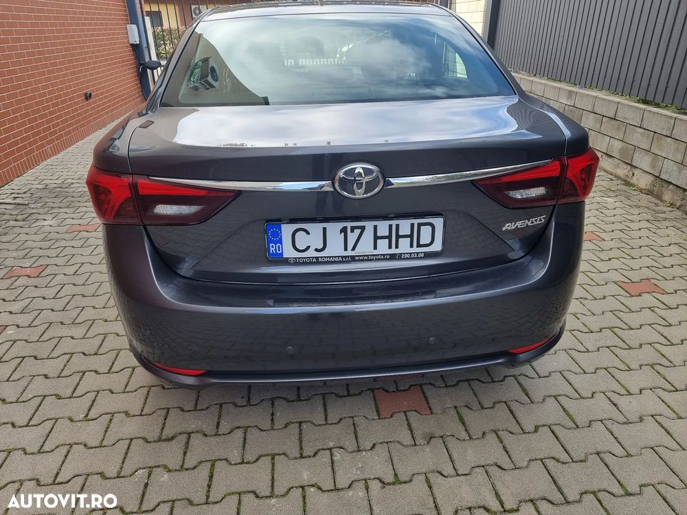 Toyota Avensis 1.8 Executive - 2