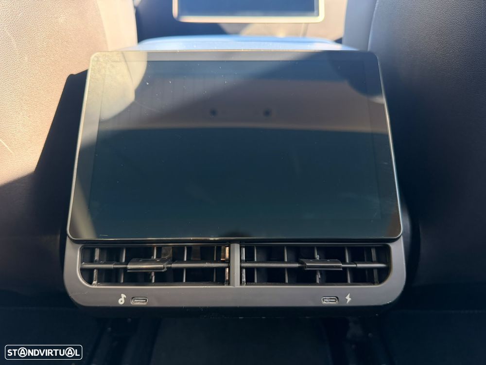 Tesla Model 3 Standard Range Plus RWD - 24