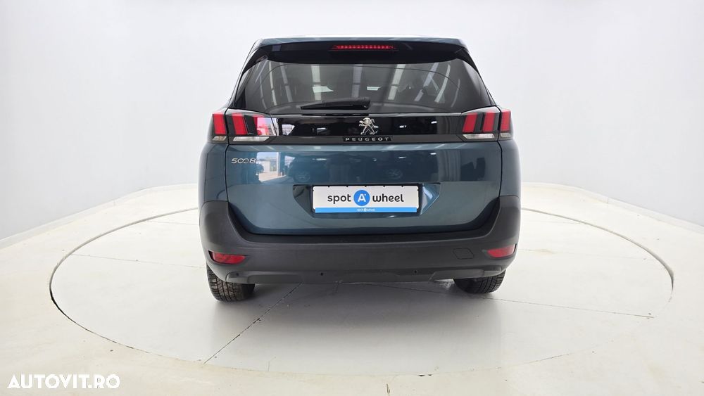 Peugeot 5008 - 9