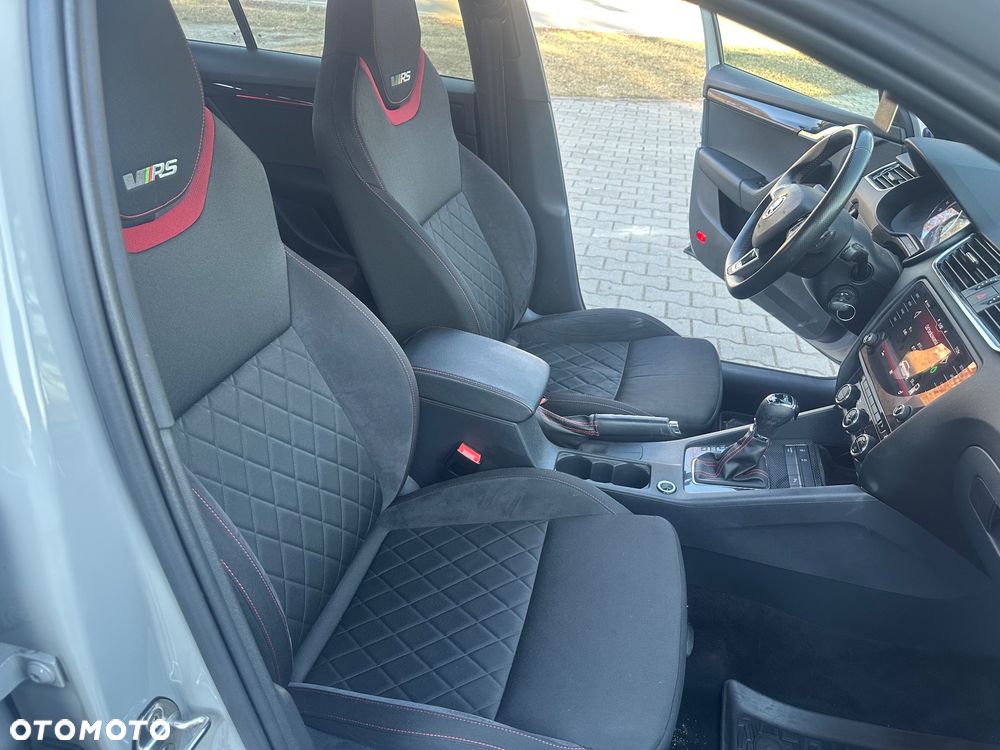 Skoda Octavia 2.0 TDI DSG RS - 15