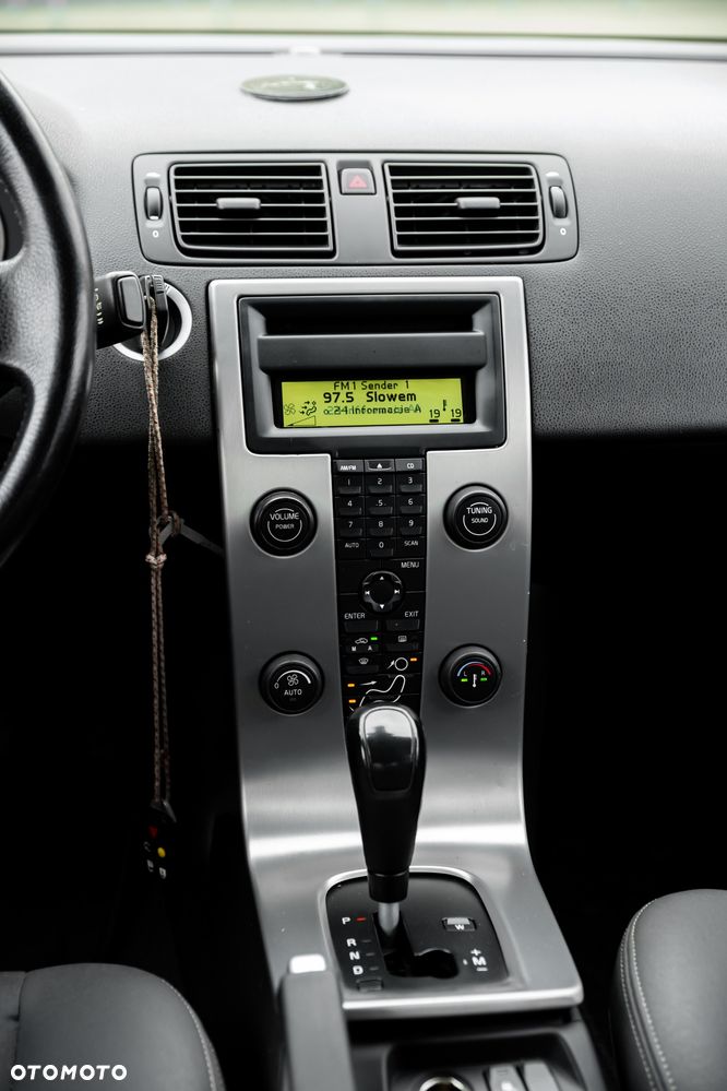 Volvo S40 T5 Momentum - 29