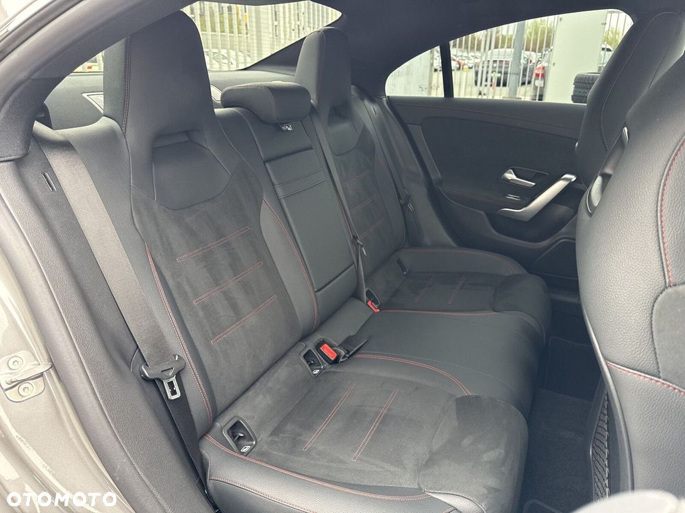 Mercedes-Benz CLA - 22