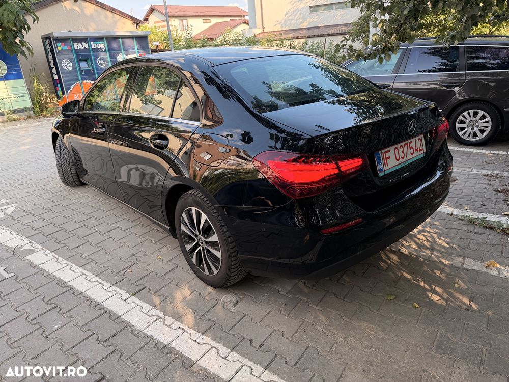 Mercedes-Benz A 180 Sedan MHEV 7G-DCT - 4