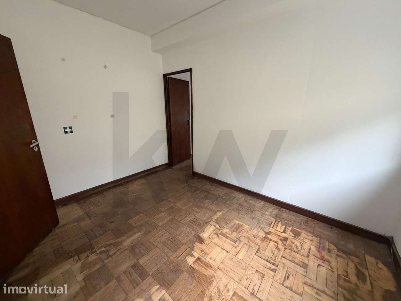 Escritório no 1º andar - possível de ser transformado em habitação - Grande imagem: 4/10