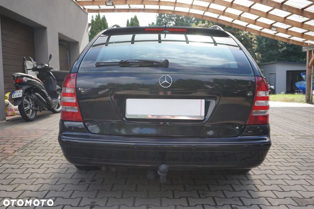 Mercedes-Benz Klasa C 200 CDI Elegance - 4