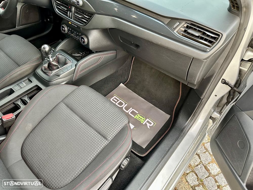 Ford Focus SW 1.0 EcoBoost Hybrid ST-LINE X - 41