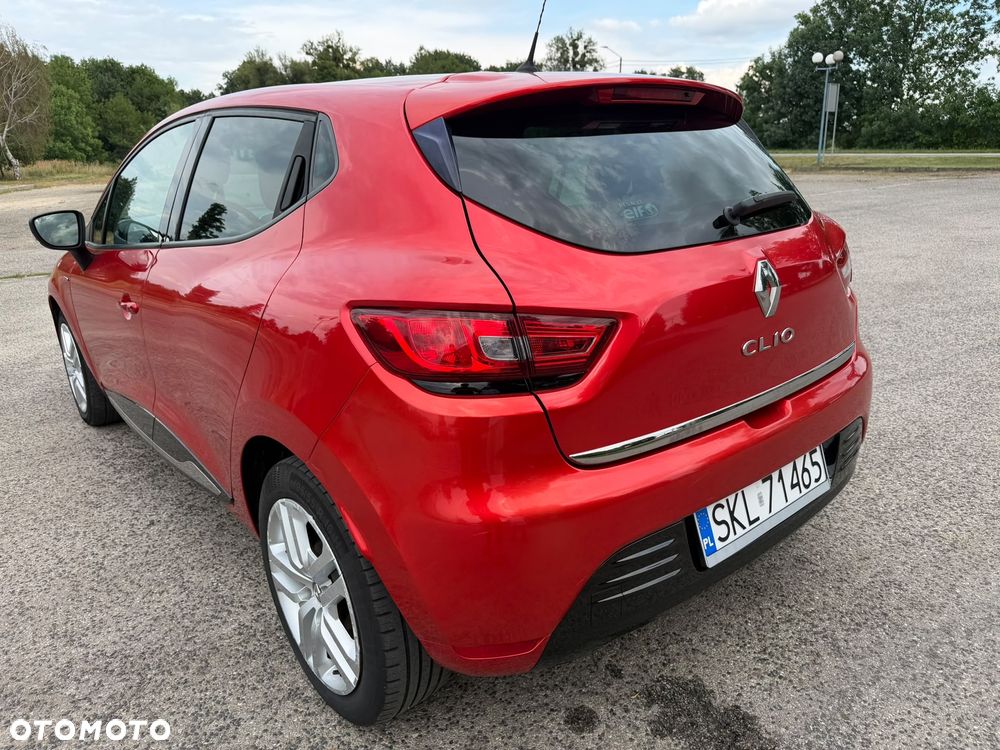 Renault Clio 1.2 16V Life - 12