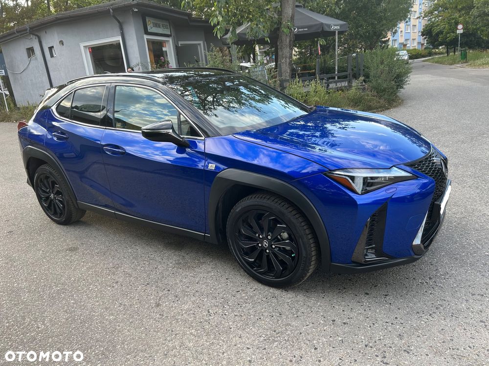 Lexus UX 300h F Sport Design