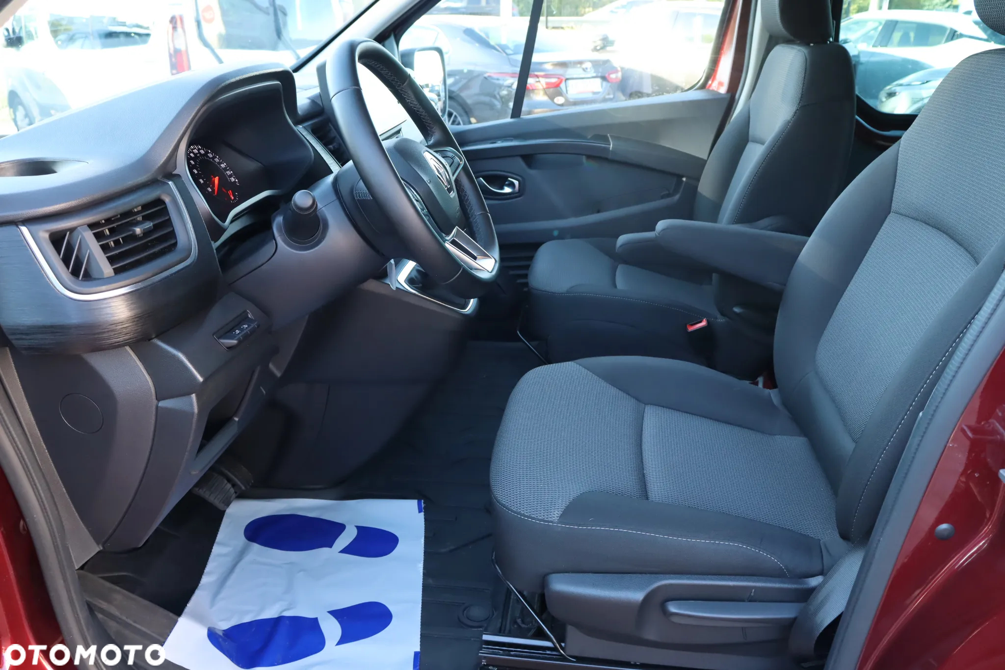 Renault Trafic - 9