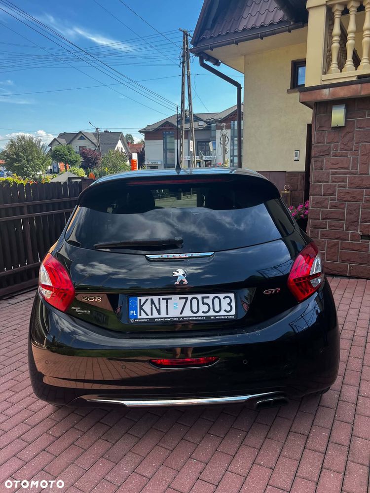 Peugeot 208 - 5