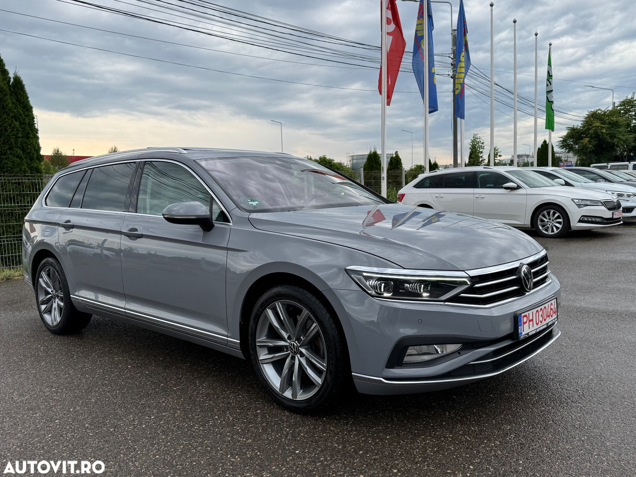 Volkswagen Passat Variant 2.0 TDI SCR DSG Elegance - 14