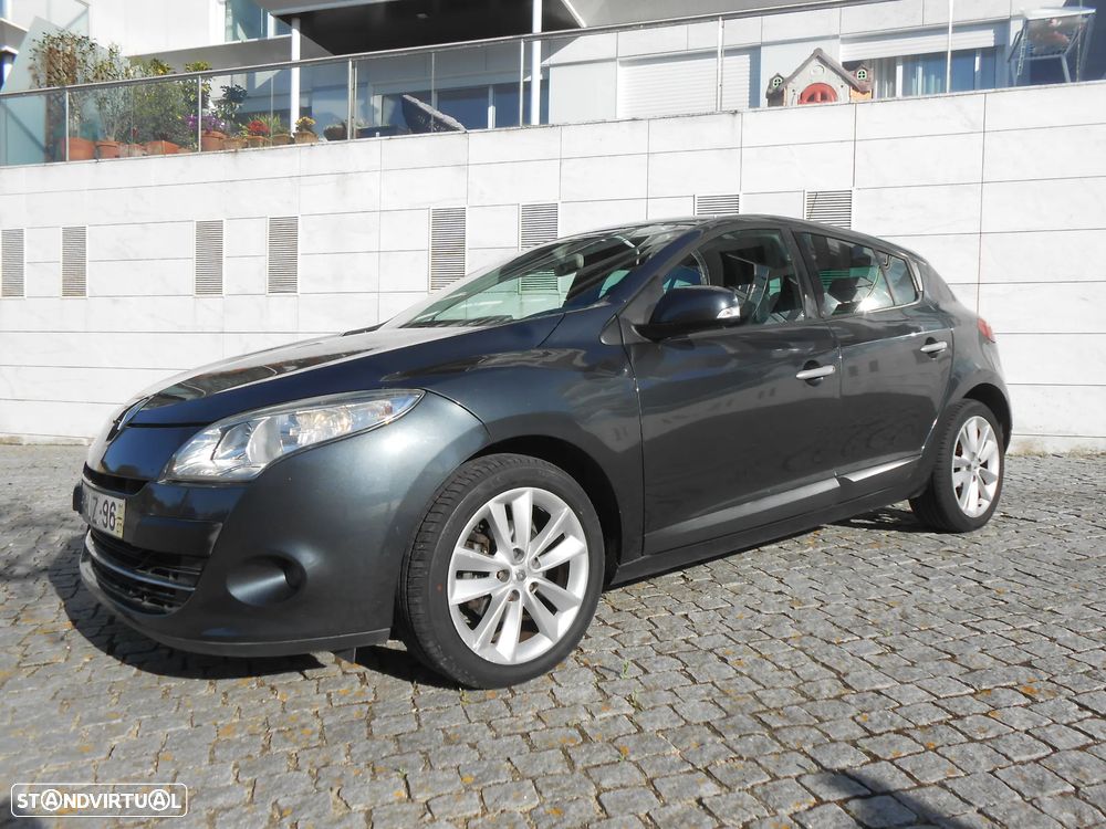 Renault Mégane 1.5 dCi Dynamique S - 2