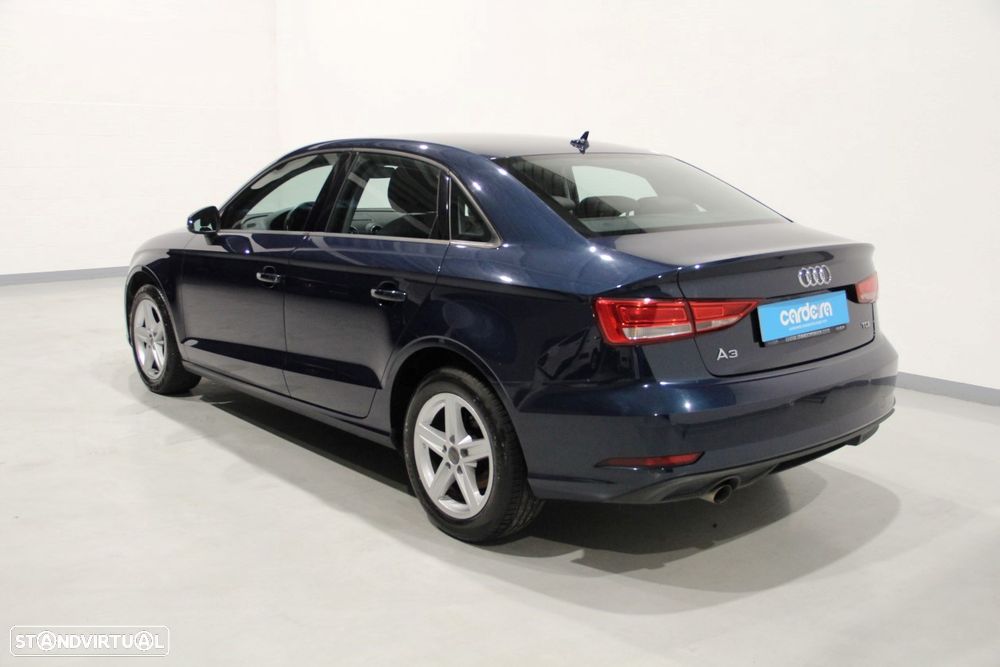 Audi A3 Limousine 1.6 TDI Design - 4