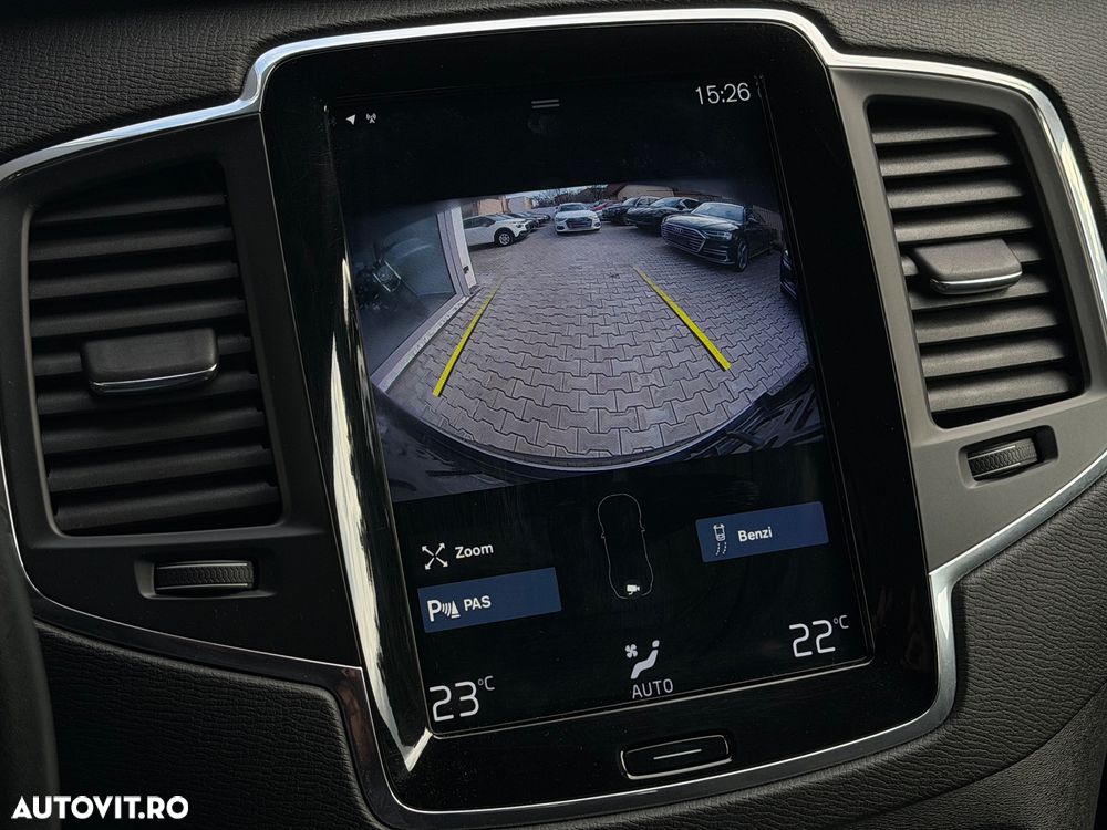 Volvo XC 90 D5 AWD Geartronic Momentum - 38