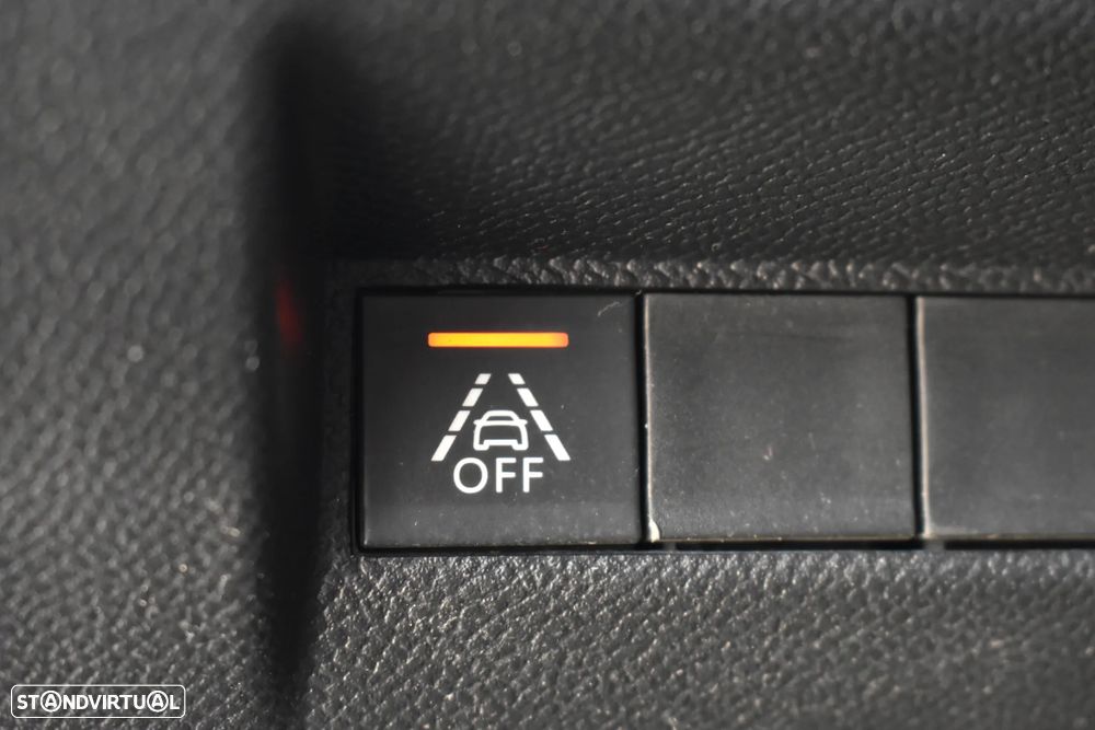 Peugeot e-208 GT - 27