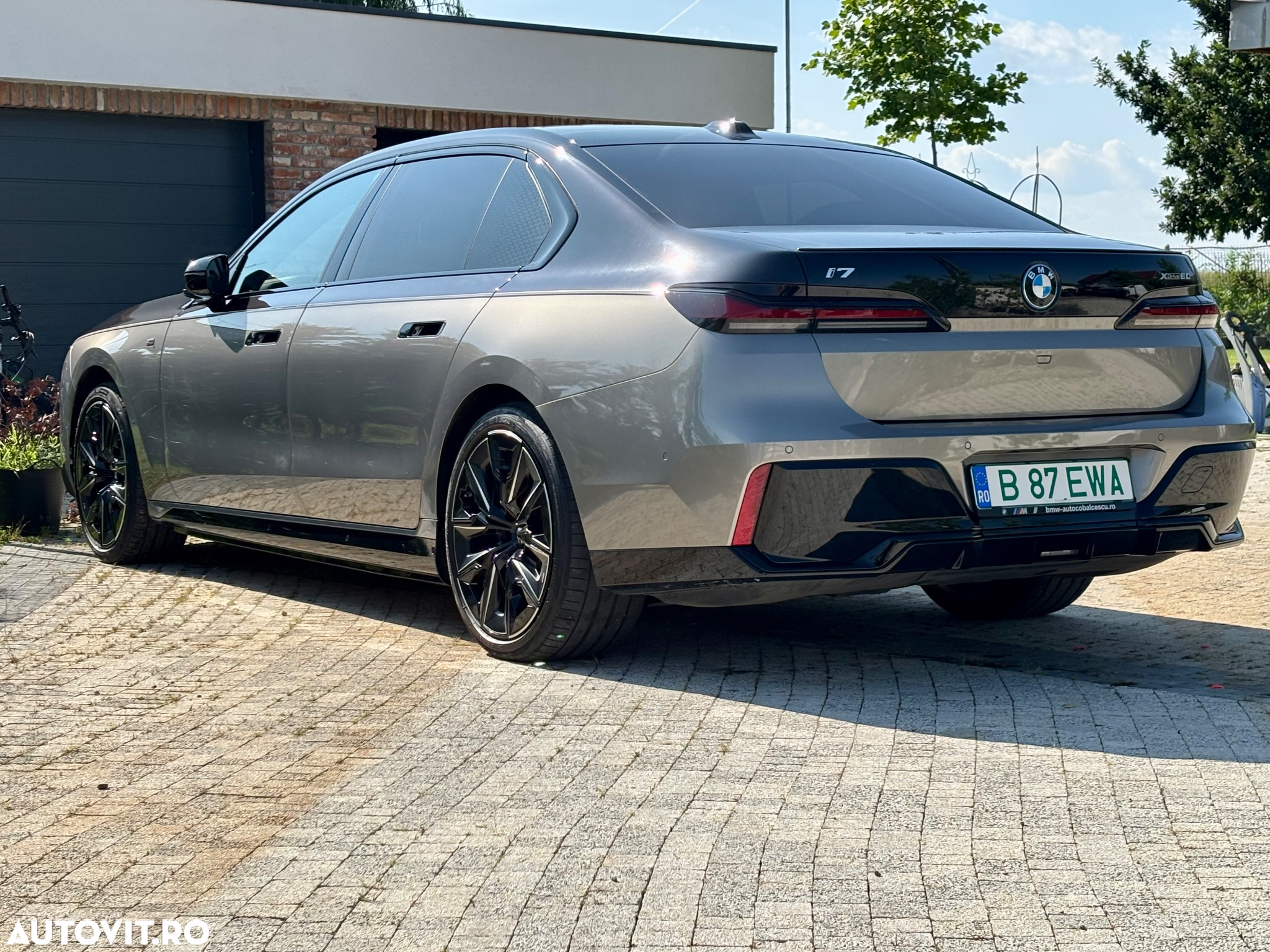 BMW i7 xDrive60 - 11