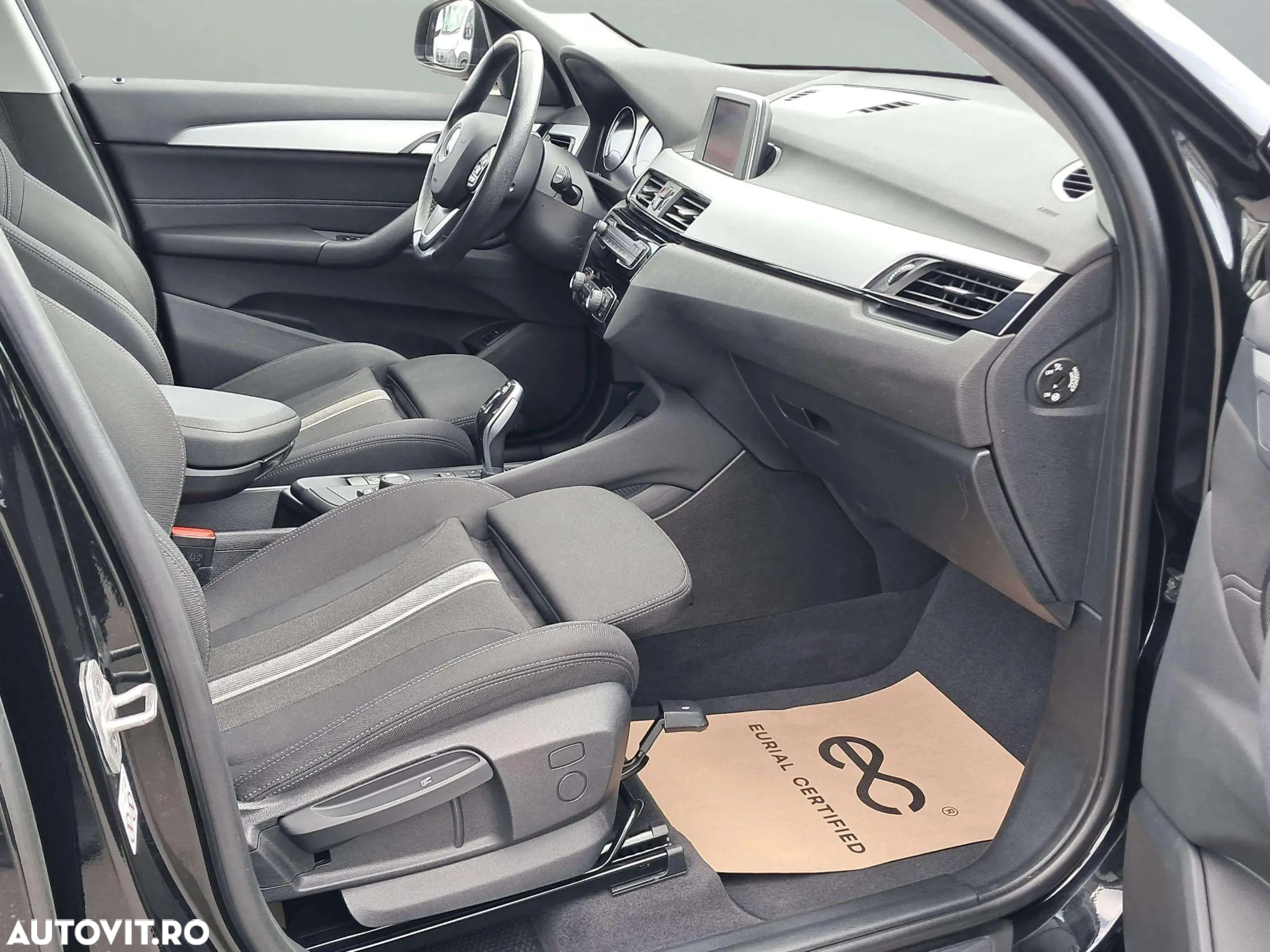 BMW X1 xDrive20i AT - 6