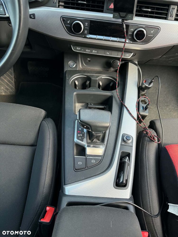 Audi A4 Avant 40 TDI Advanced S tronic - 9