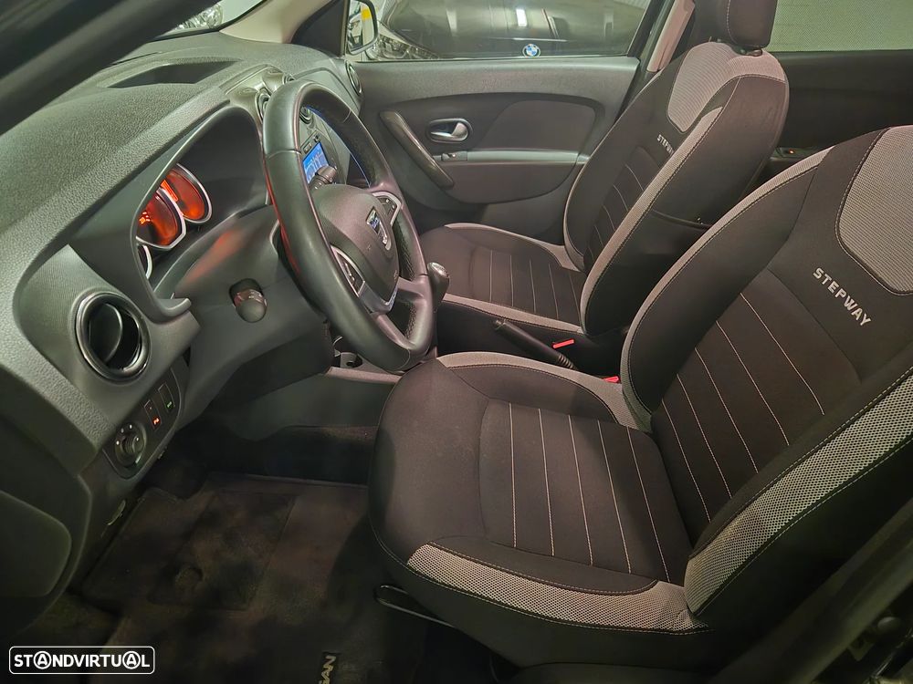 Dacia Logan MCV 0.9 TCe Stepway - 18