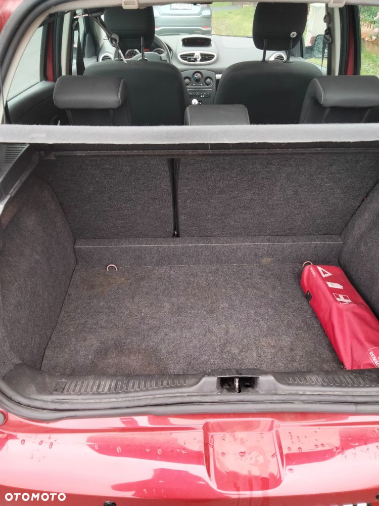 Renault Clio 1.2 16V Alize - 8