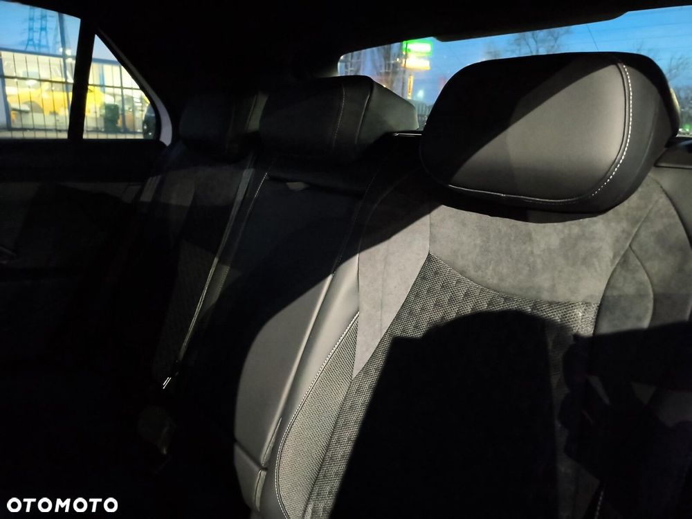 Volkswagen T-Roc 1.5 eTSI R-Line DSG - 13