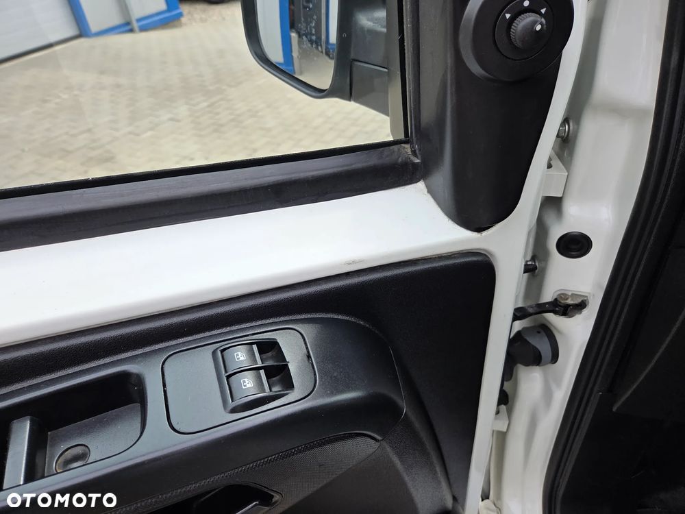 Fiat Fiorino 1.4 Easy - 12