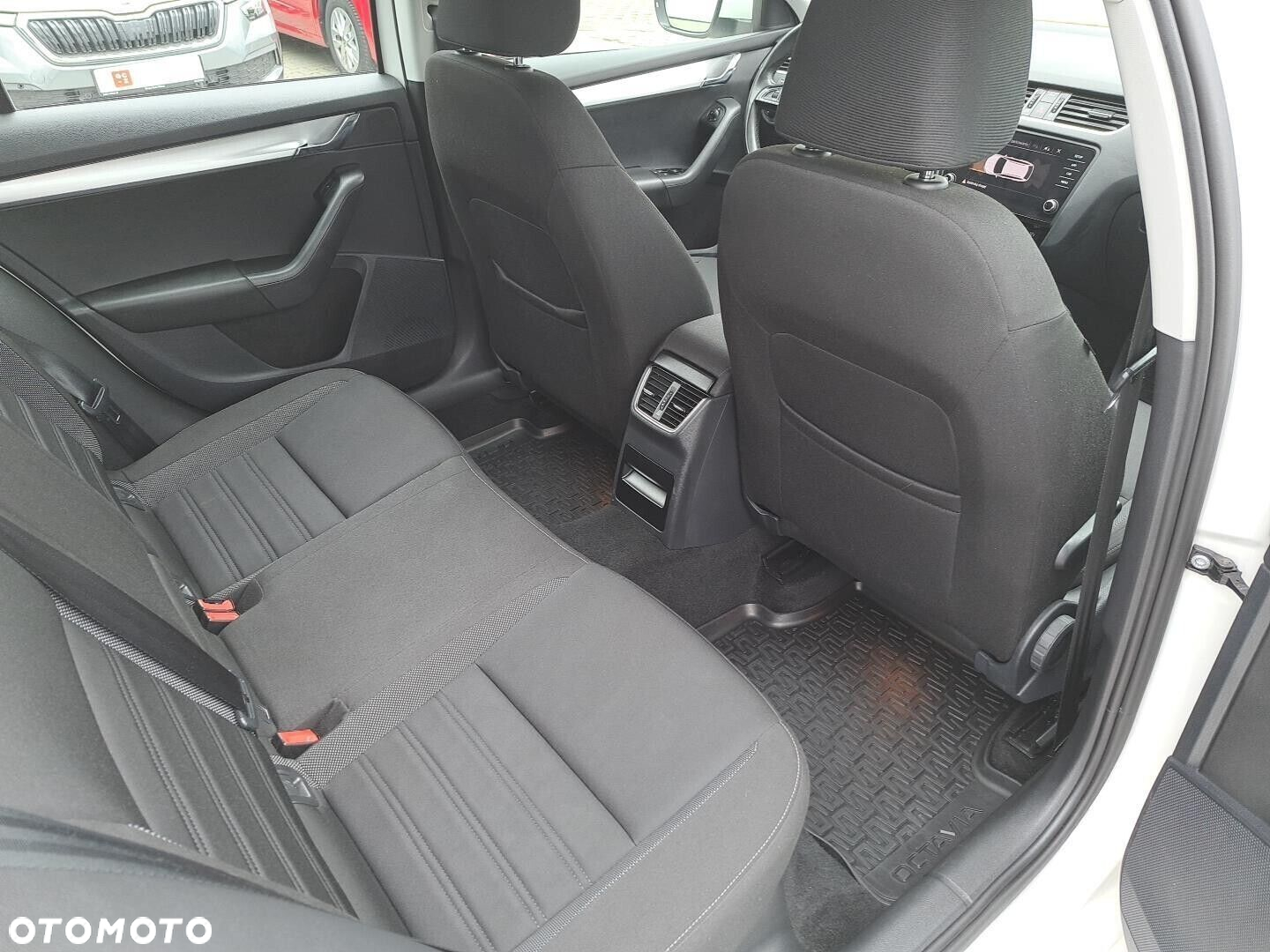 Skoda Octavia - 20