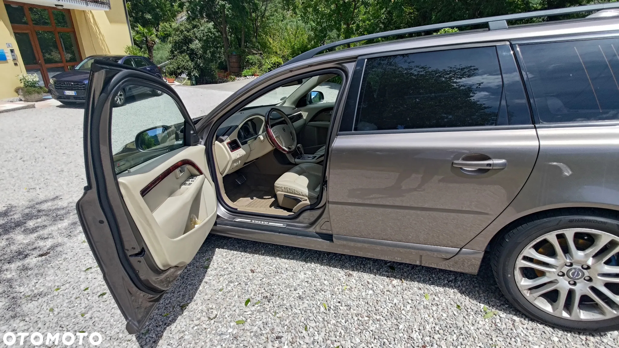 Volvo V70 T6 AWD Geartronic Momentum - 4