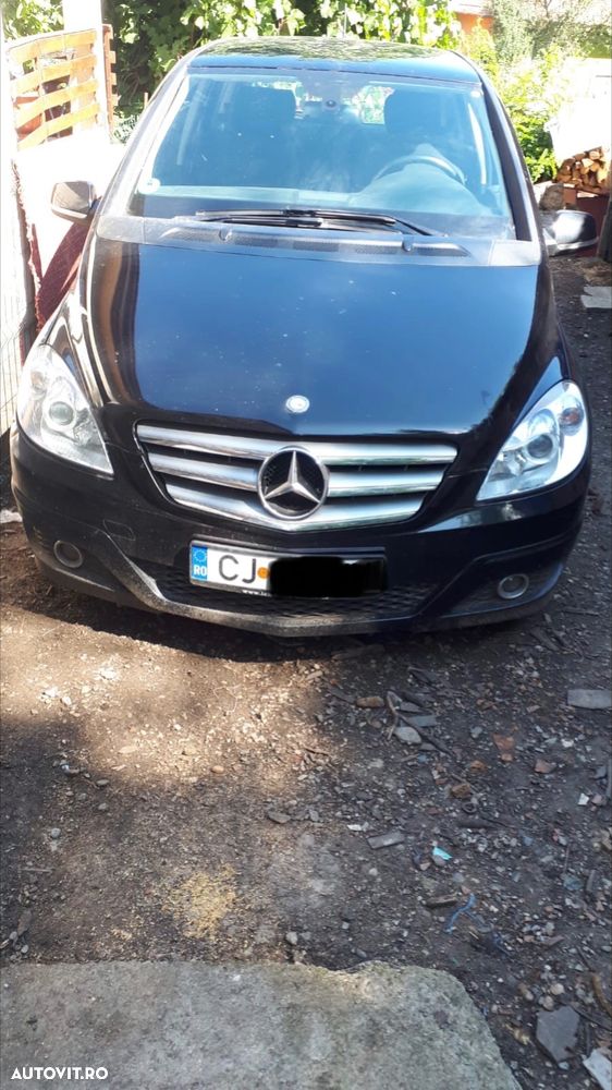Mercedes-Benz B 180 - 1